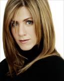 Jennifer Aniston con Sweater Negro